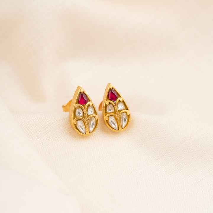 Peariva Studs